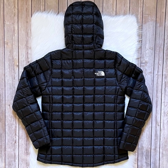 The North Face Women’s ThermoBall Super Hoodie - Picture 4 of 6